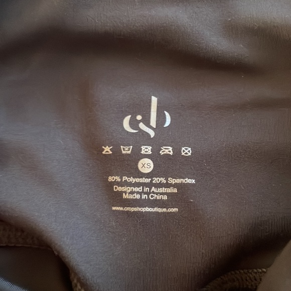 Serenity Scrunch Shorts 2" XS - Picture 5 of 5